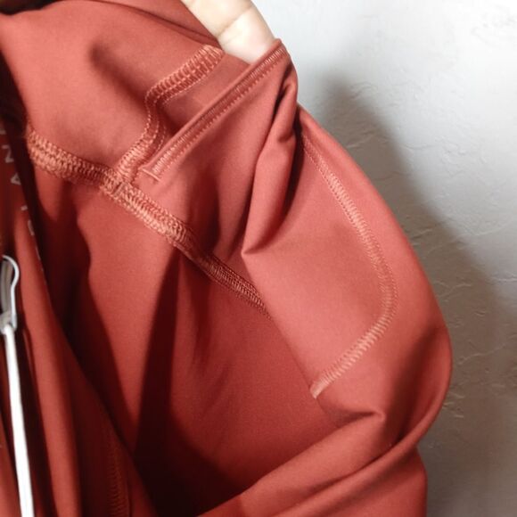 Everlane Renew Perform Leggings in Copper - Picture 4 of 4